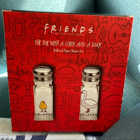 FRIENDS Merch Pack Bundle - Picture 4 of 6